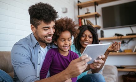 Parenting in 21st Century: 6 Apps That Make Our Life Easier