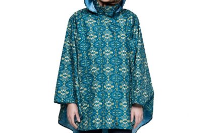 Random Stuff That Rocks: November Rain Poncho