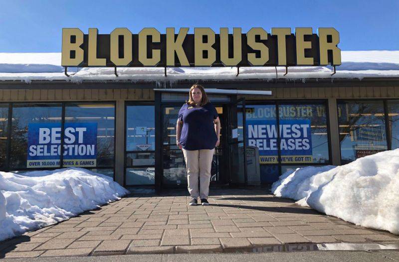 One Blockbuster Still Operating Even During COVID-19