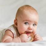 Teething: first aid for the baby