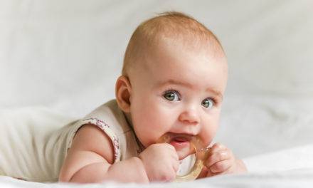 Teething: first aid for the baby