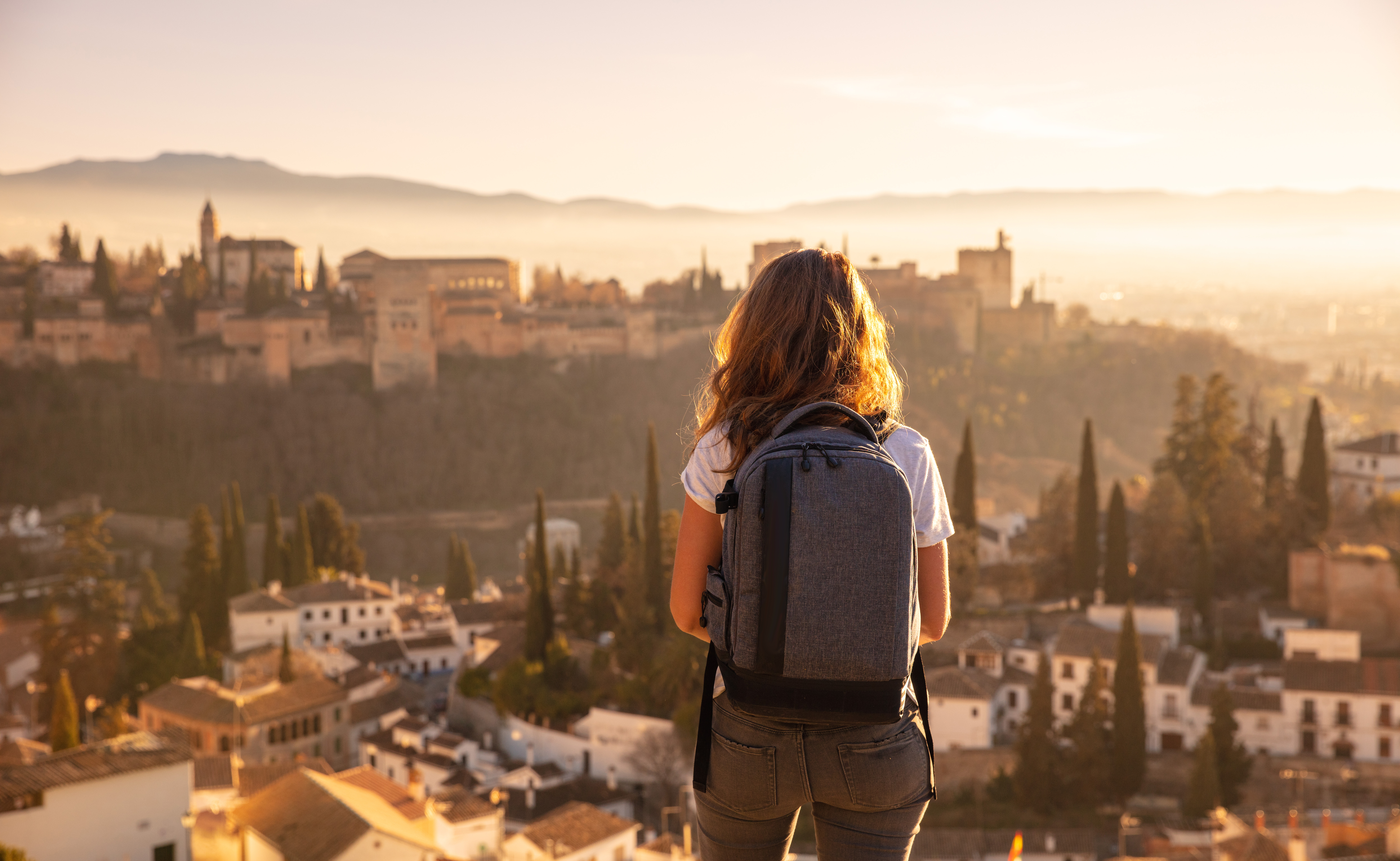 Why Traveling Is a More Valuable Experience Than Going to College