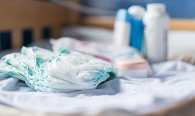 3 Essential Baby Nursing Items That Need Frequently